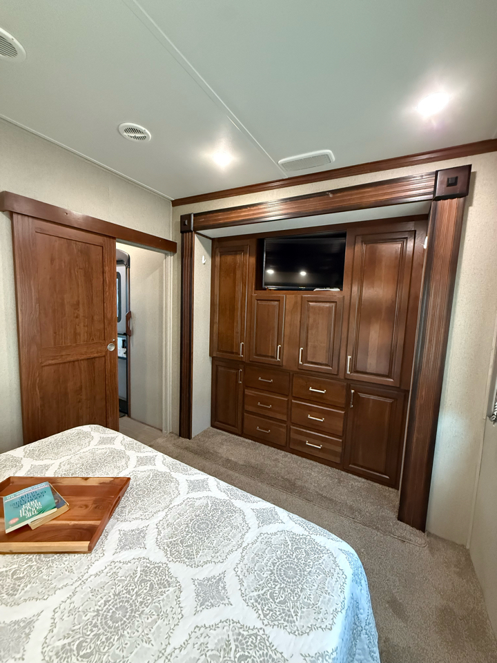 Used Car 2019 Keystone Alpine  3801fk For Sale Under $50,000 In Dickson, Tennessee