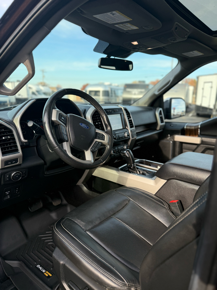 Used Car 2019 Ford F-150  Lariat For Sale Under $30,000 In Dickson, Tennessee