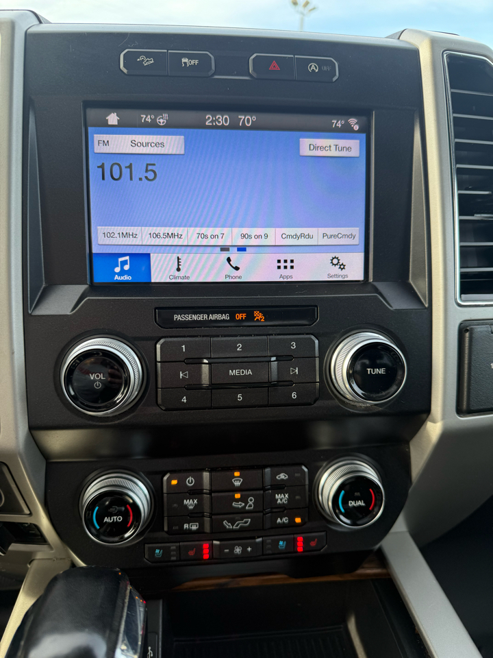 Used Car 2019 Ford F-150  Lariat For Sale Under $30,000 In Dickson, Tennessee