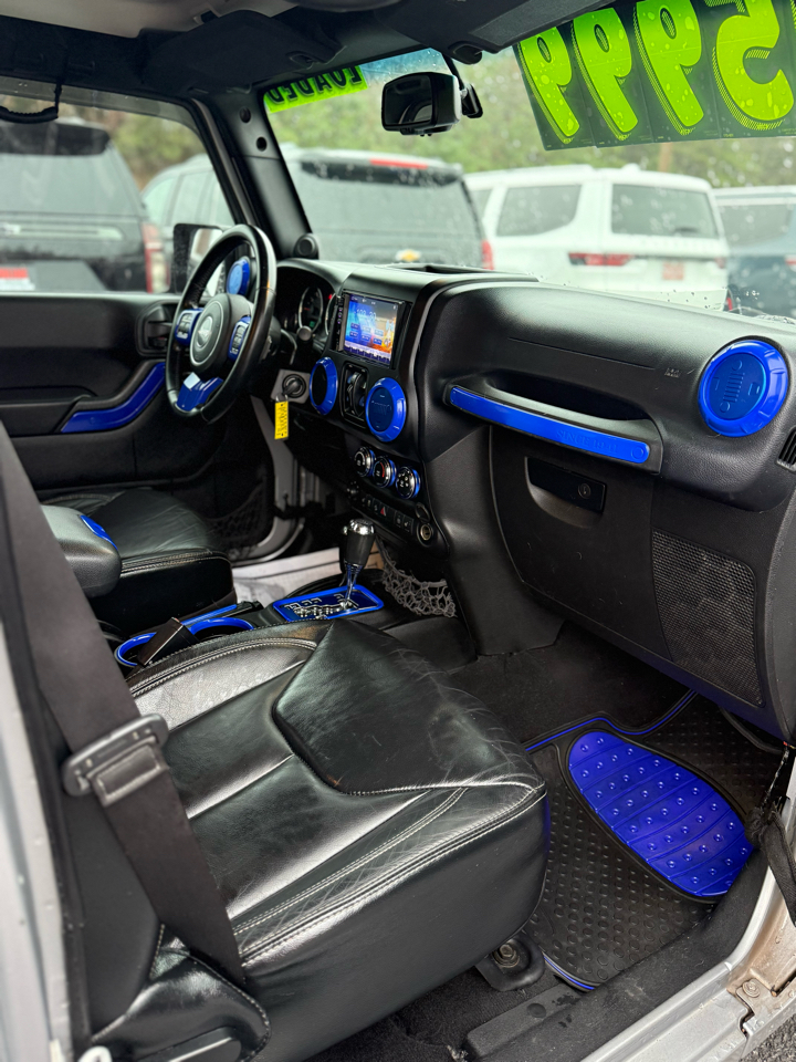 Used Car 2013 Jeep Wrangler Unlimited  4wd 4dr Sahara For Sale Under $20,000 In Dickson, Tennessee