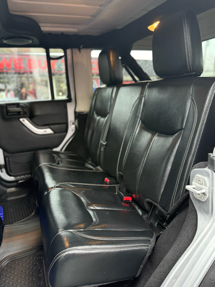 Used Car 2013 Jeep Wrangler Unlimited  4wd 4dr Sahara For Sale Under $20,000 In Dickson, Tennessee