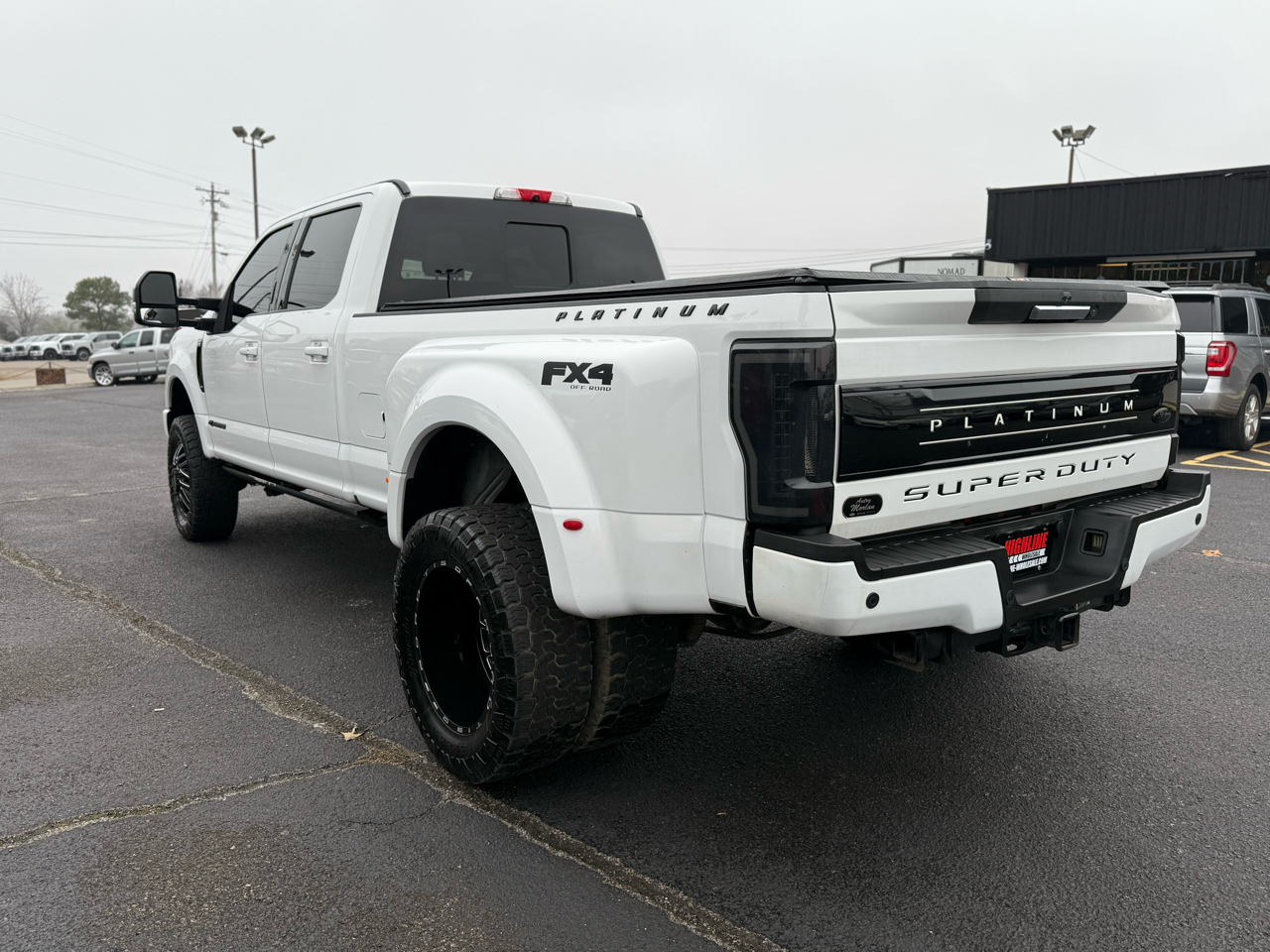 Used Car 2017 Ford Super Duty F-350 Drw  Lariat 4wd Crew Cab 8' Box For Sale Under $40,000 In Dickson, Tennessee