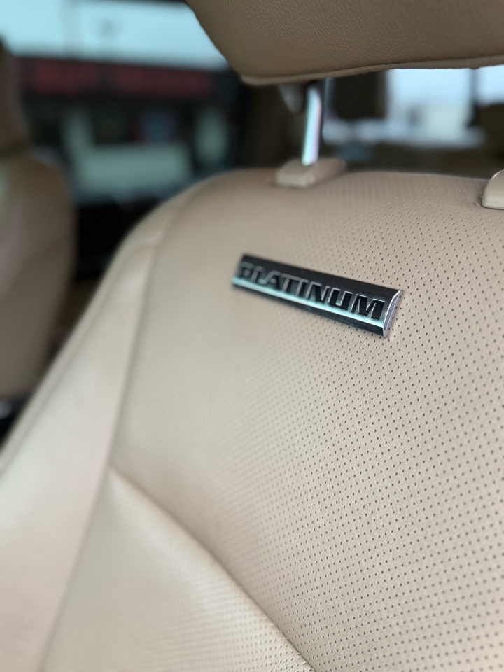 Used Car 2017 Ford Super Duty F-350 Drw  Lariat 4wd Crew Cab 8' Box For Sale Under $40,000 In Dickson, Tennessee