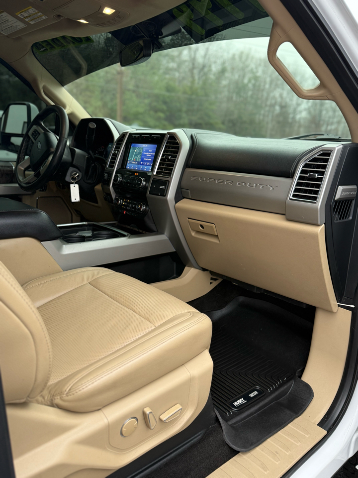 Used Car 2017 Ford Super Duty F-350 Drw  Lariat 4wd Crew Cab 8' Box For Sale Under $40,000 In Dickson, Tennessee