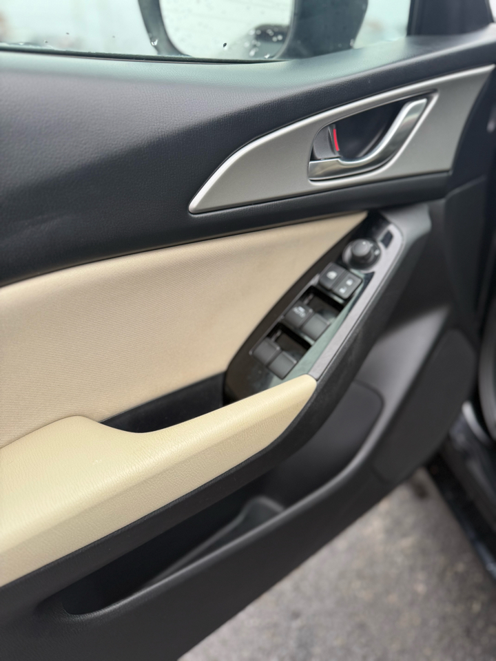 Used Car 2018 Mazda Mazda3 4-door  Sport Auto For Sale Under $12,000 In Dickson, Tennessee