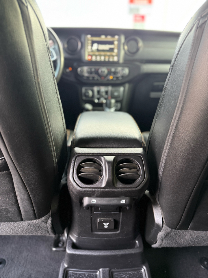 Used Car 2021 Jeep Wrangler  Unlimited Sahara High Altitude 4x4 For Sale Under $40,000 In Dickson, Tennessee