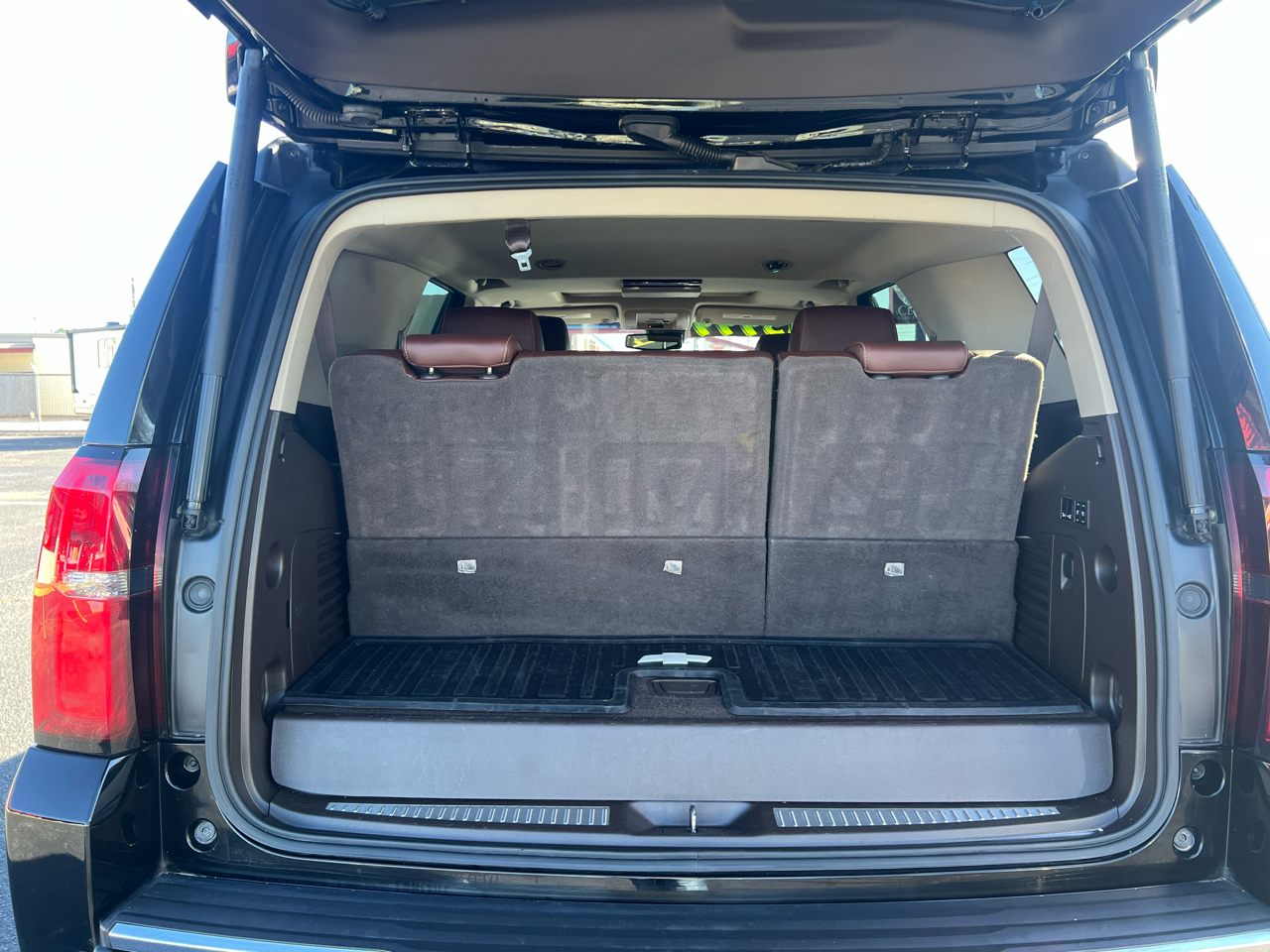 Used Car 2017 Chevrolet Tahoe  4wd 4dr Premier For Sale Under $20,000 In Dickson, Tennessee