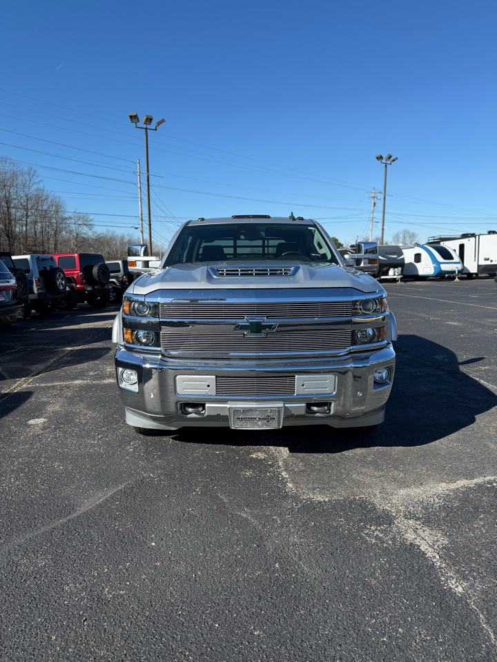 Chevrolet Silverado 3500HD 2WD Crew Cab 167.7" LTZ 2017