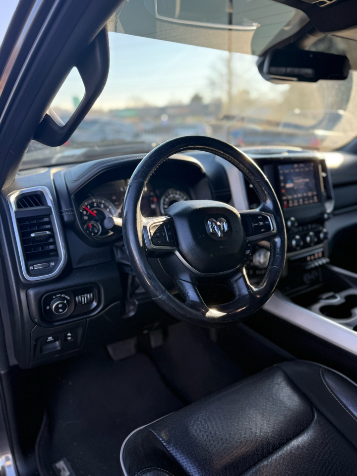 RAM 1500 Laramie 4x4 Crew Cab 5'7" Box 2019