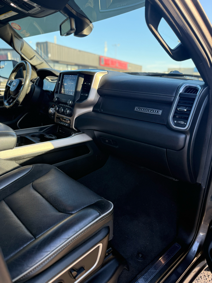 RAM 1500 Laramie 4x4 Crew Cab 5'7" Box 2019
