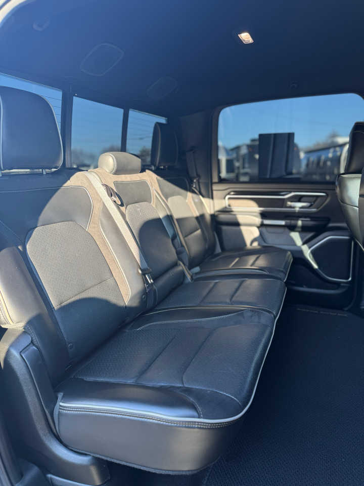 RAM 1500 Laramie 4x4 Crew Cab 5'7" Box 2019