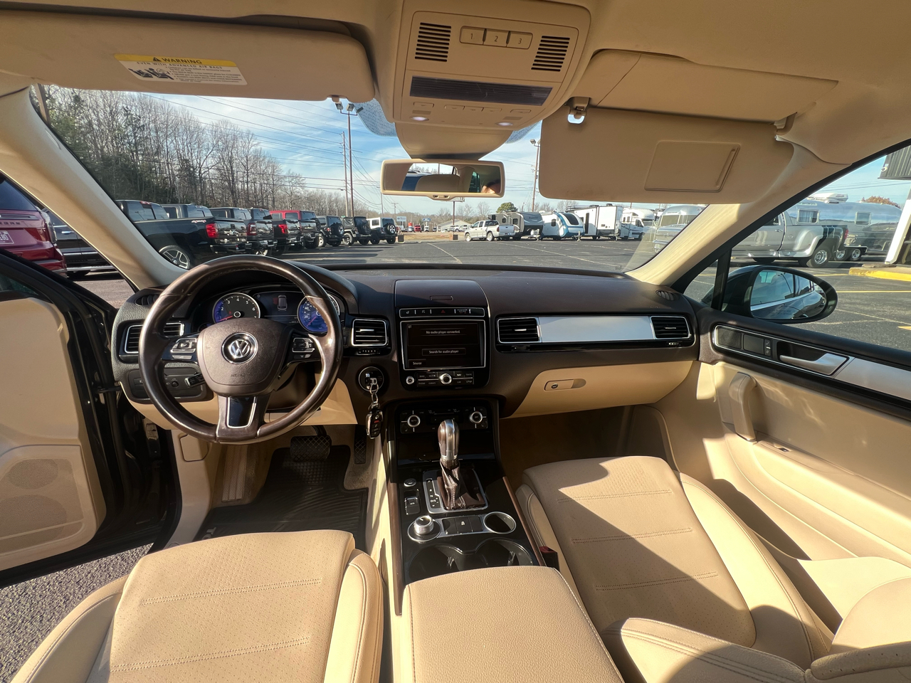 Volkswagen Touareg 4dr V6 Sport w/Technology 2016