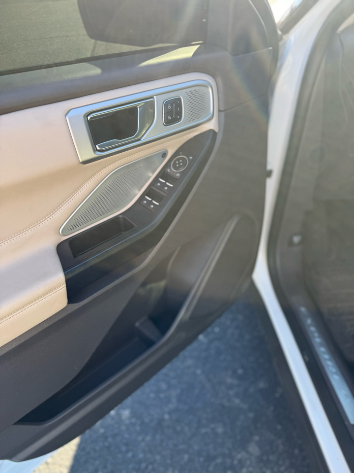 Used Car 2020 Ford Explorer  Platinum 4wd For Sale Under $30,000 In Dickson, Tennessee