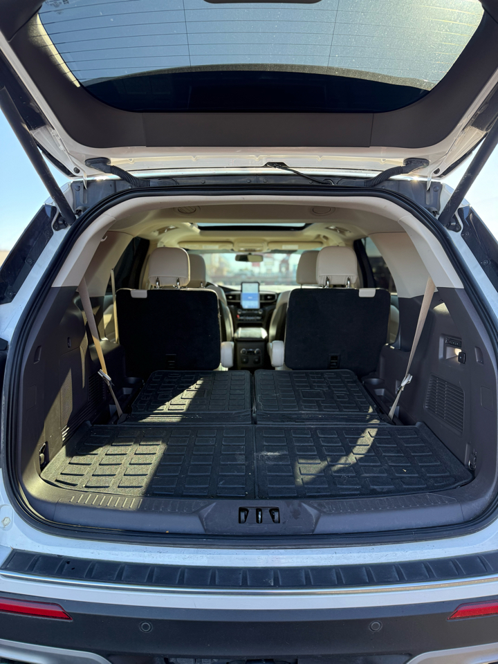 Used Car 2020 Ford Explorer  Platinum 4wd For Sale Under $30,000 In Dickson, Tennessee