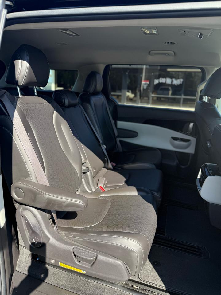 Kia Carnival EX FWD 2022