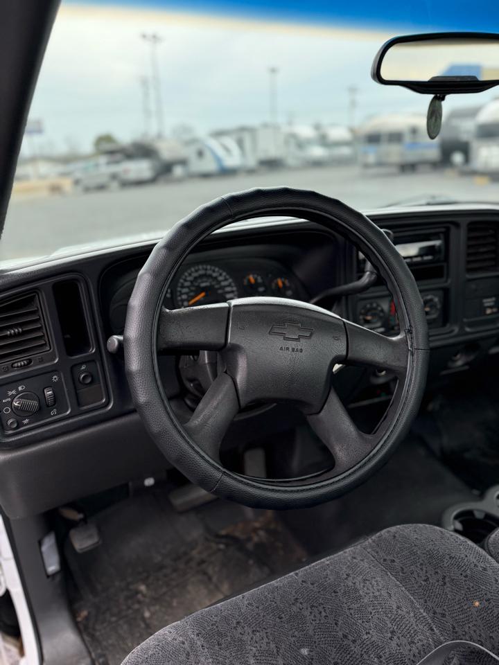 Chevrolet Silverado 1500 Reg Cab 133.0" WB Work Truck 2003