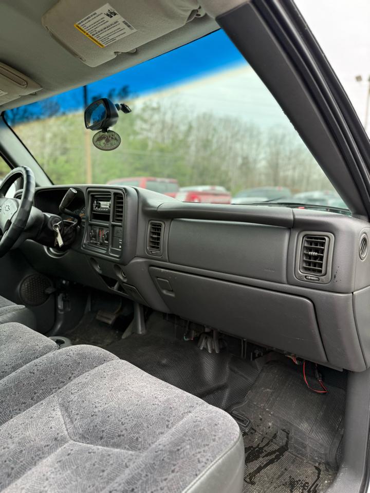 Chevrolet Silverado 1500 Reg Cab 133.0" WB Work Truck 2003