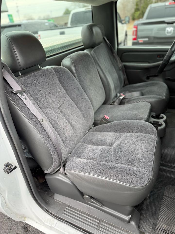 Chevrolet Silverado 1500 Reg Cab 133.0" WB Work Truck 2003