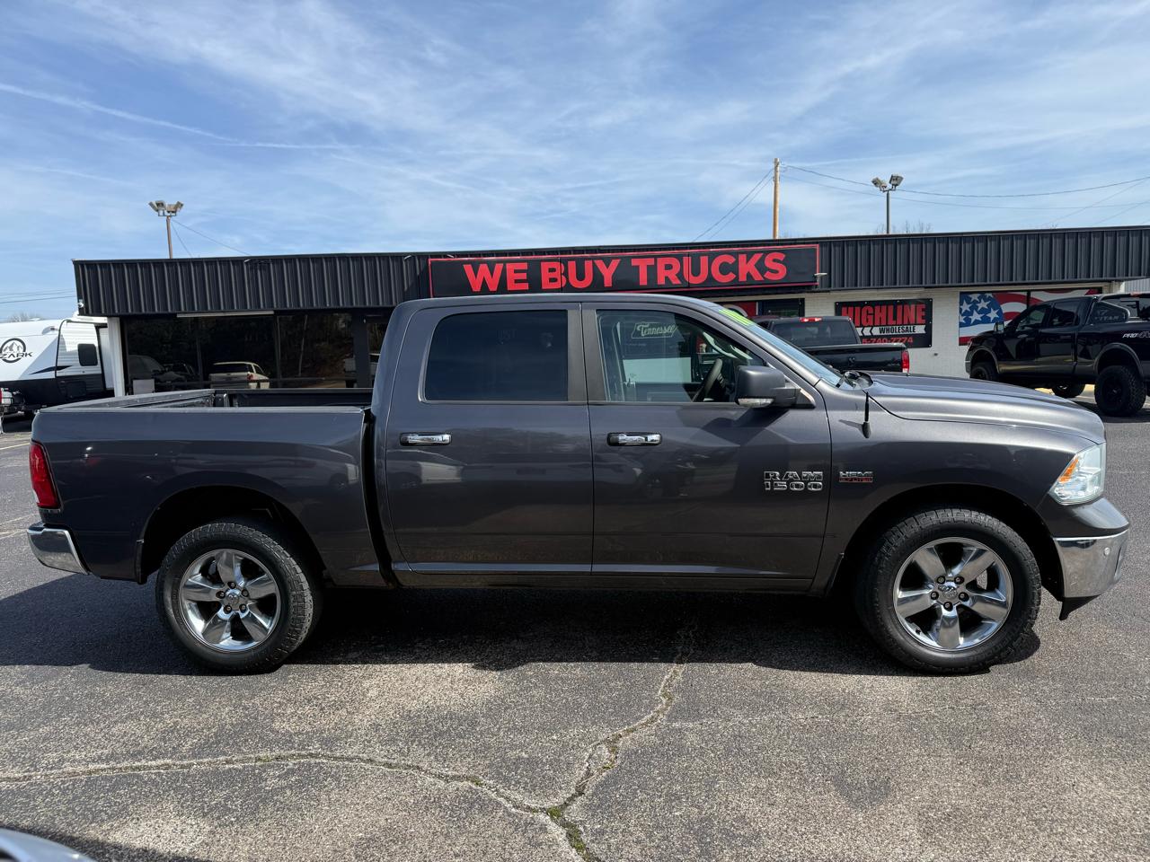RAM 1500 4WD Crew Cab 140.5" Lone Star 2016