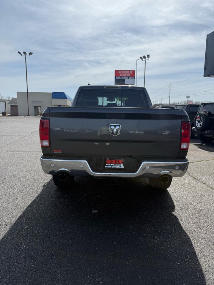 RAM 1500 4WD Crew Cab 140.5" Lone Star 2016