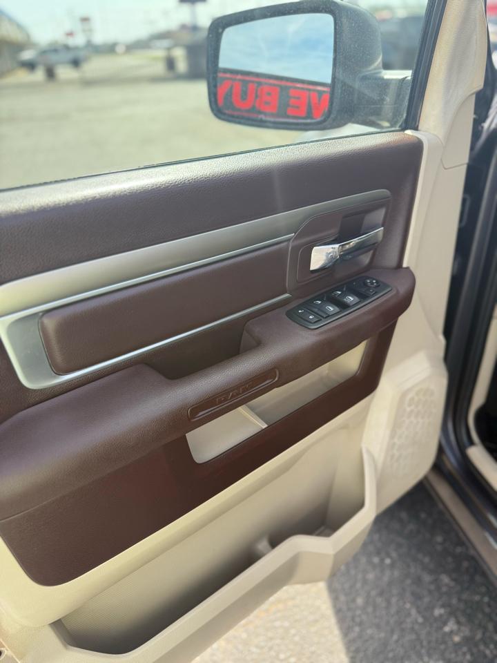 RAM 1500 4WD Crew Cab 140.5" Lone Star 2016