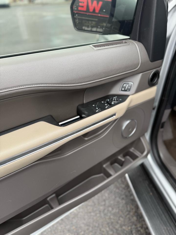 Used Car 2021 Ford Expedition Max  Xlt 4x4 For Sale Under $30,000 In Dickson, Tennessee