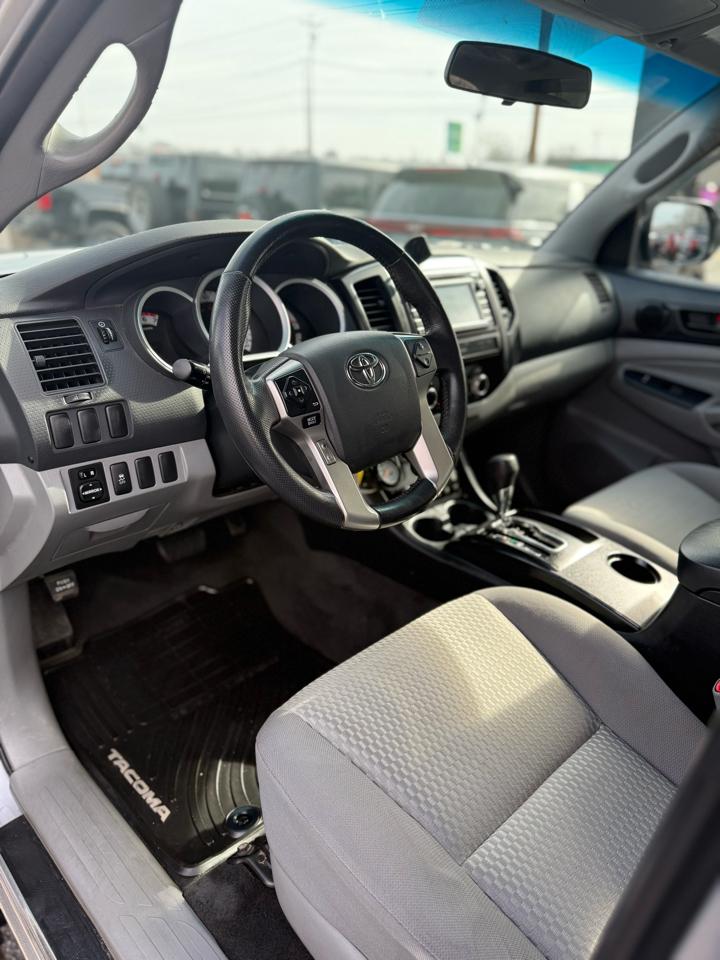 Toyota Tacoma 2WD Double Cab I4 AT PreRunner (Natl) 2015