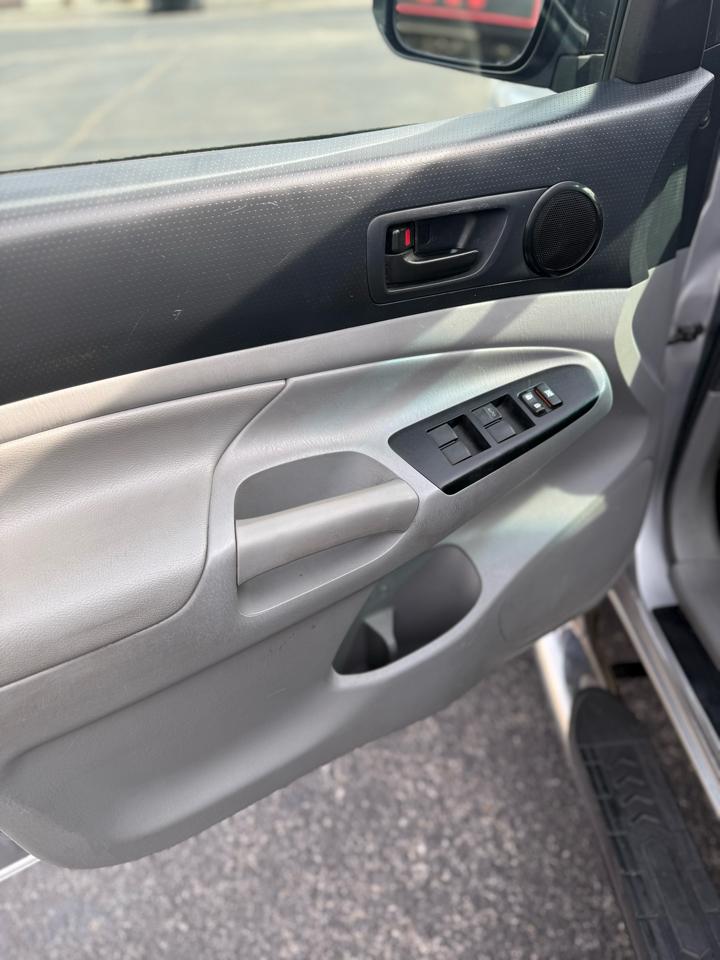 Toyota Tacoma 2WD Double Cab I4 AT PreRunner (Natl) 2015