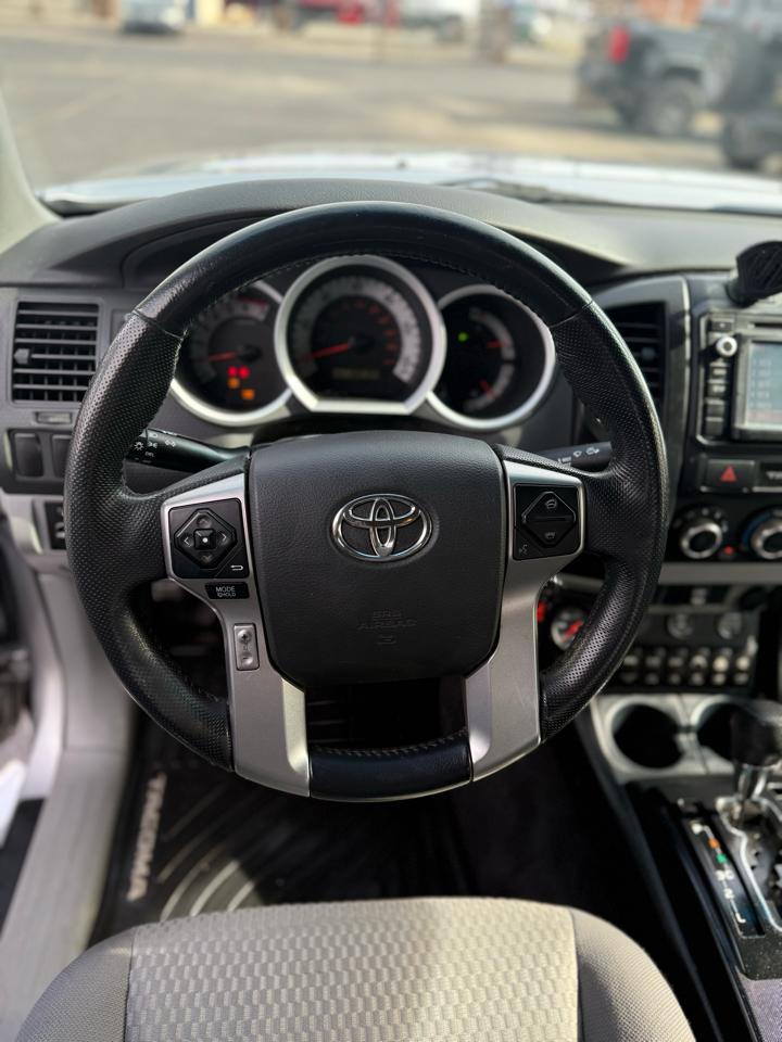 Toyota Tacoma 2WD Double Cab I4 AT PreRunner (Natl) 2015