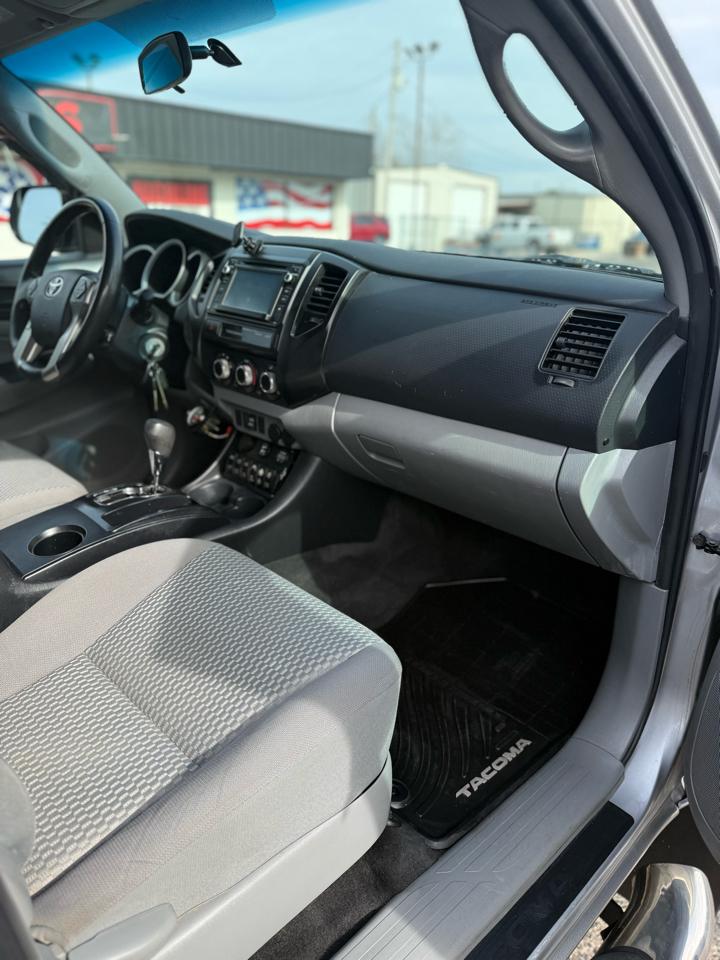 Toyota Tacoma 2WD Double Cab I4 AT PreRunner (Natl) 2015