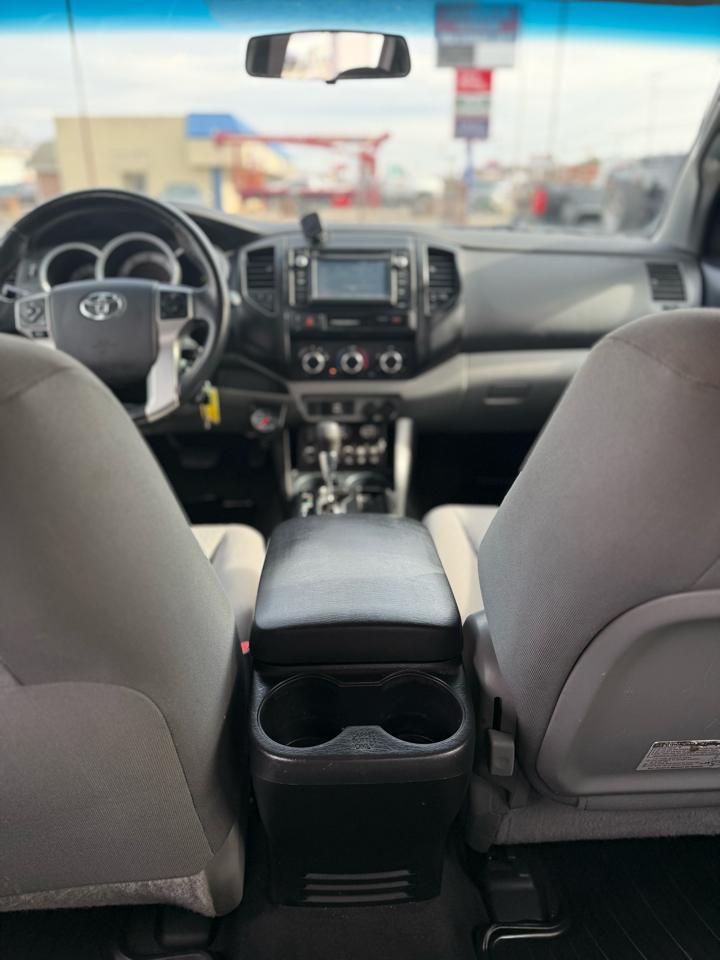 Toyota Tacoma 2WD Double Cab I4 AT PreRunner (Natl) 2015