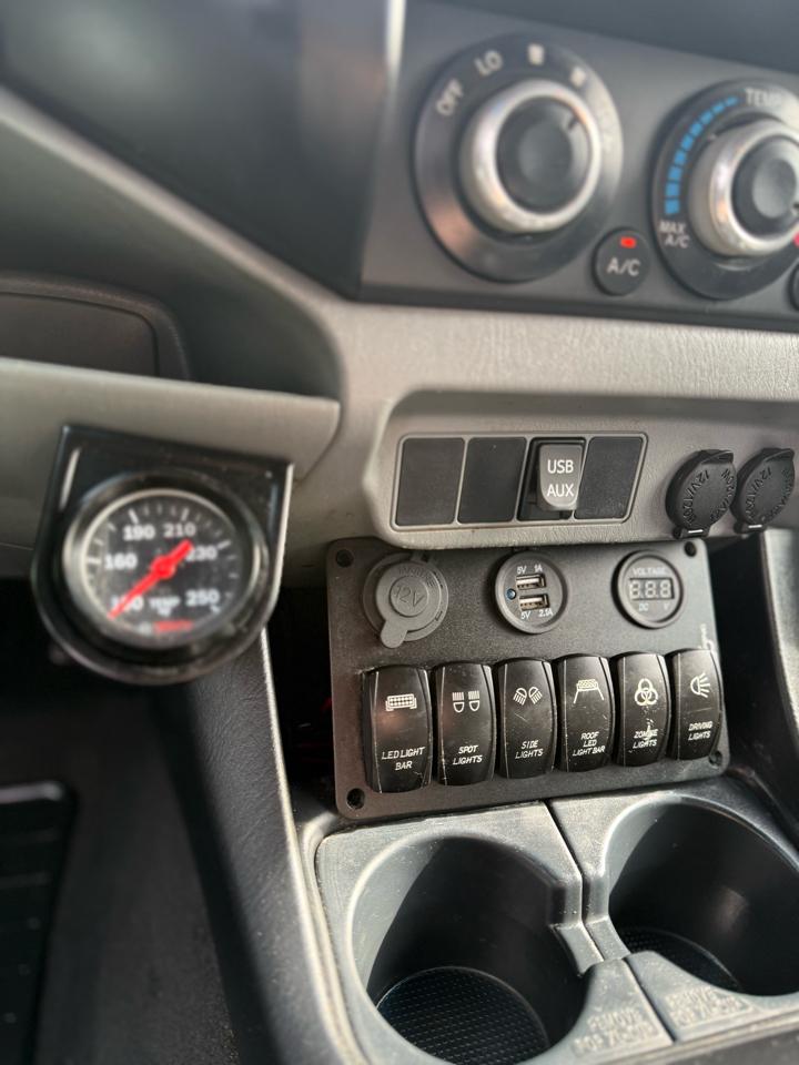 Toyota Tacoma 2WD Double Cab I4 AT PreRunner (Natl) 2015