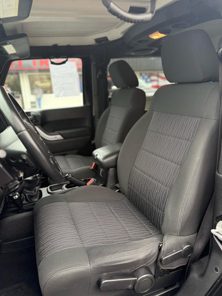 Used Car 2012 Jeep Wrangler  4wd 2dr Sahara For Sale Under $15,000 In Dickson, Tennessee