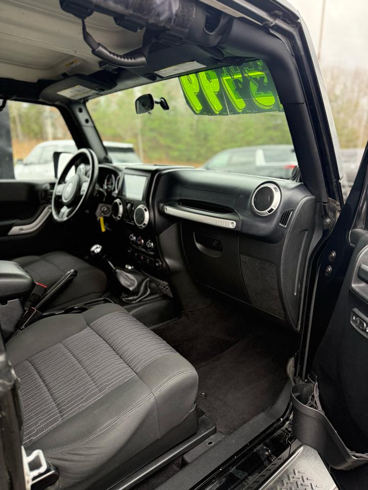 Used Car 2012 Jeep Wrangler  4wd 2dr Sahara For Sale Under $15,000 In Dickson, Tennessee