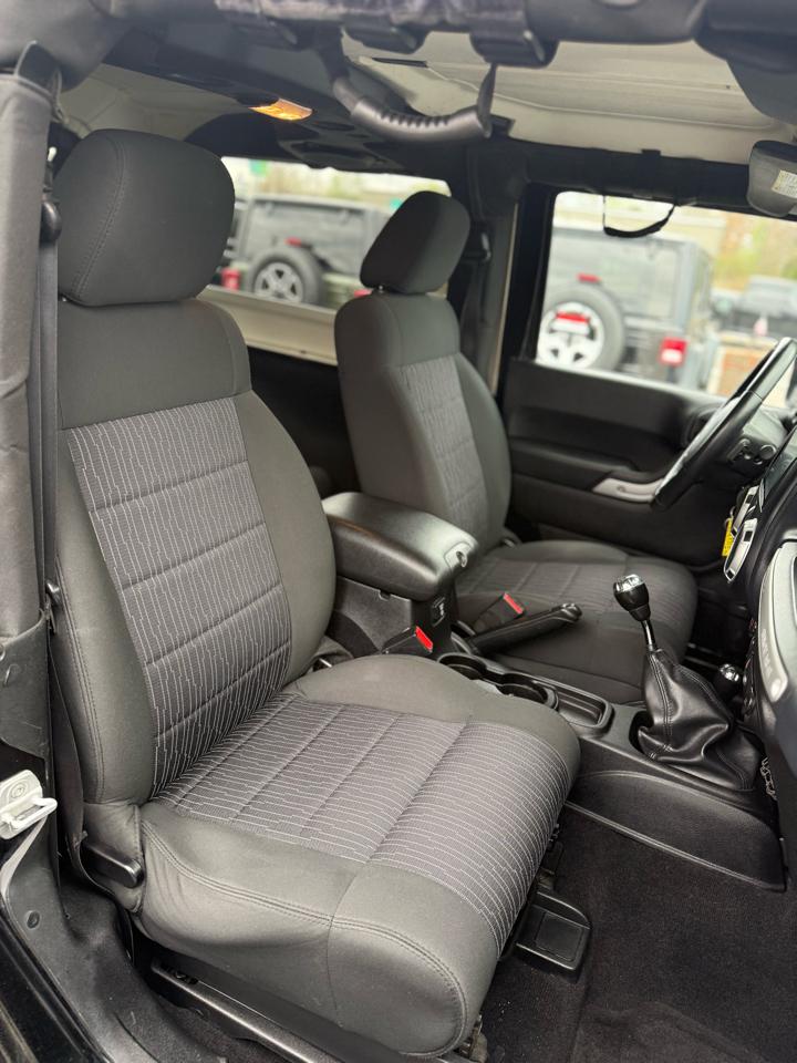 Used Car 2012 Jeep Wrangler  4wd 2dr Sahara For Sale Under $15,000 In Dickson, Tennessee