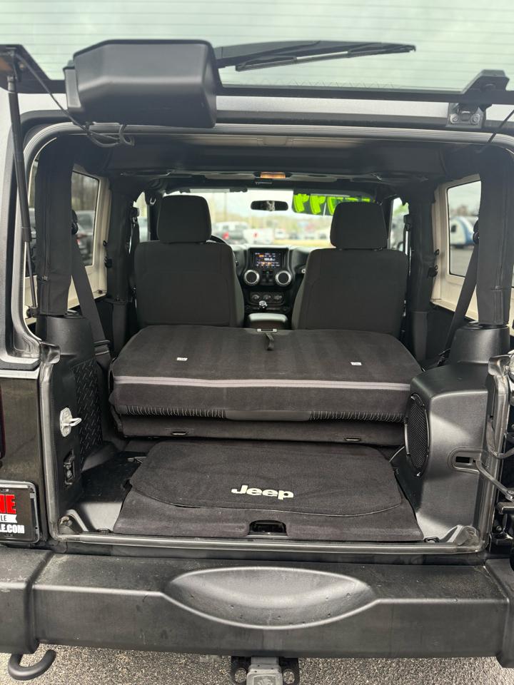 Used Car 2012 Jeep Wrangler  4wd 2dr Sahara For Sale Under $15,000 In Dickson, Tennessee