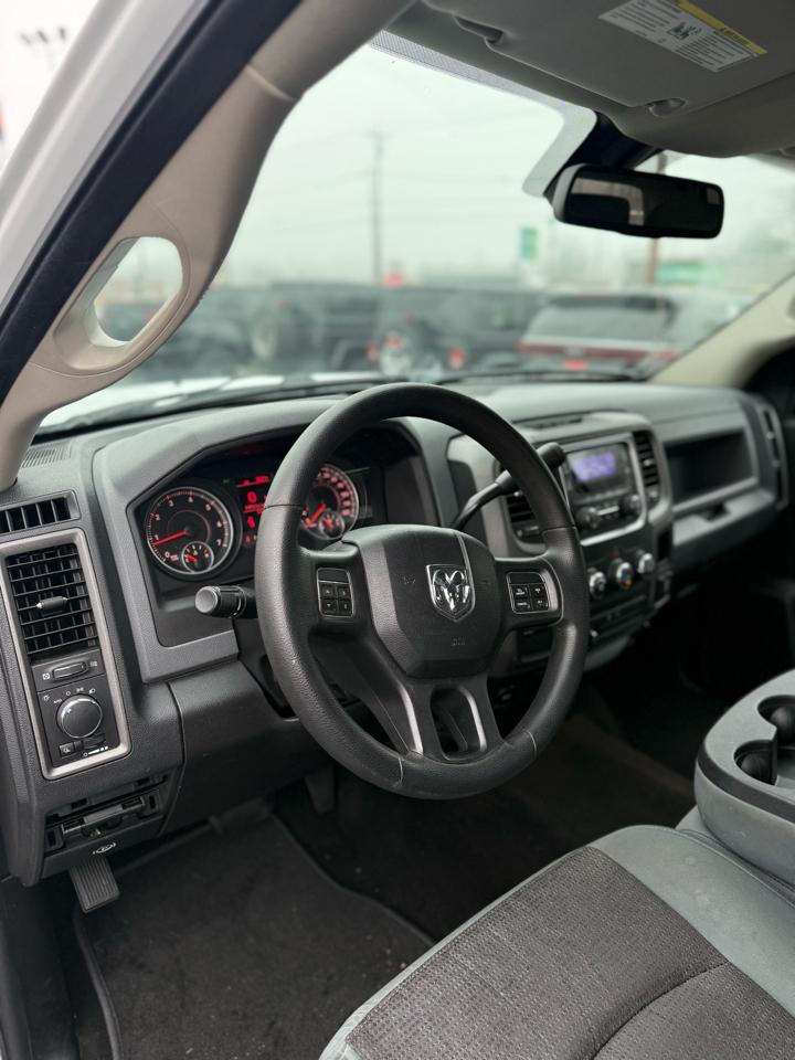 Used Car 2013 Ram 1500  4wd Crew Cab 140.5