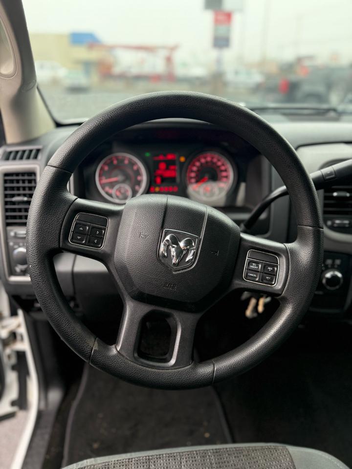 Used Car 2013 Ram 1500  4wd Crew Cab 140.5