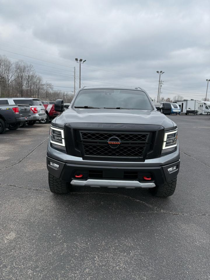 Nissan Titan 4x4 Crew Cab PRO-4X 2021