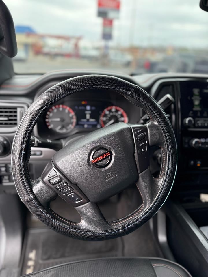Nissan Titan 4x4 Crew Cab PRO-4X 2021