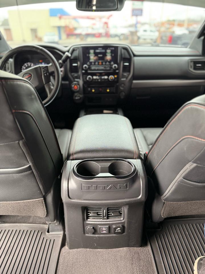 Nissan Titan 4x4 Crew Cab PRO-4X 2021