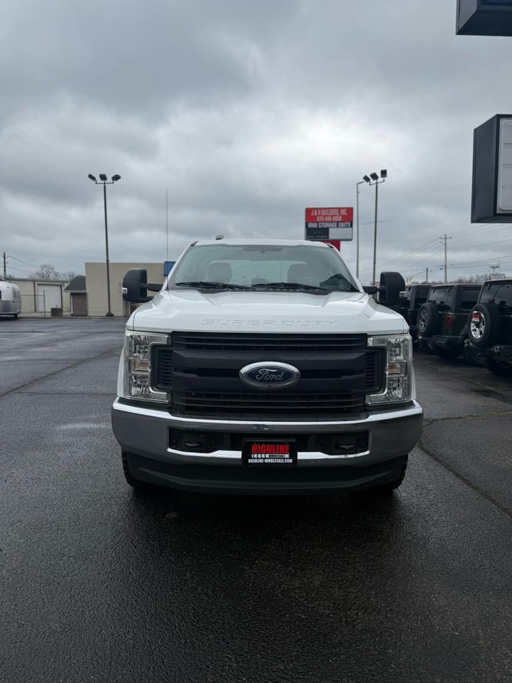 Ford Super Duty F-350 SRW Lariat 4WD SuperCab 8' Box 2017