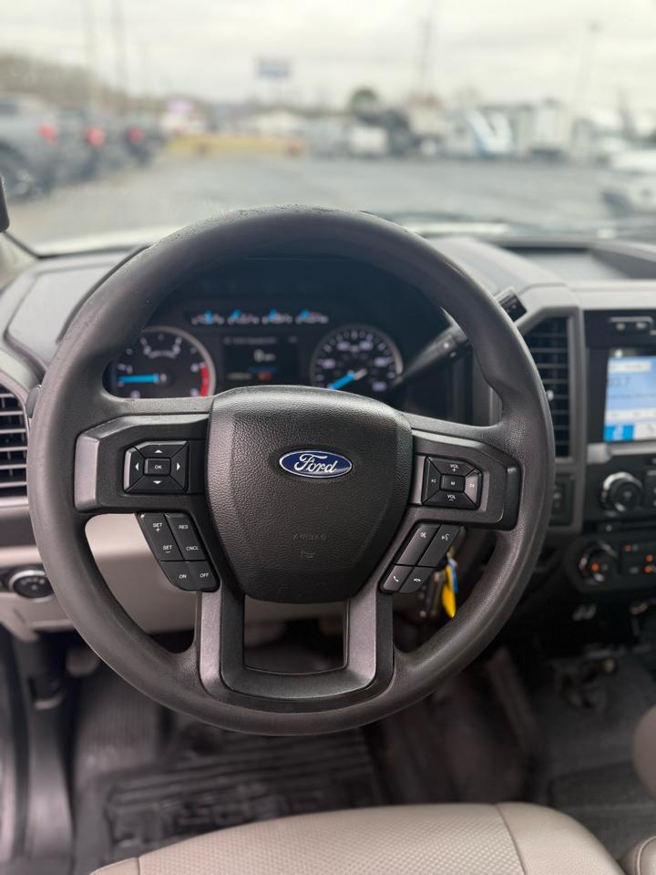 Ford Super Duty F-350 SRW Lariat 4WD SuperCab 8' Box 2017