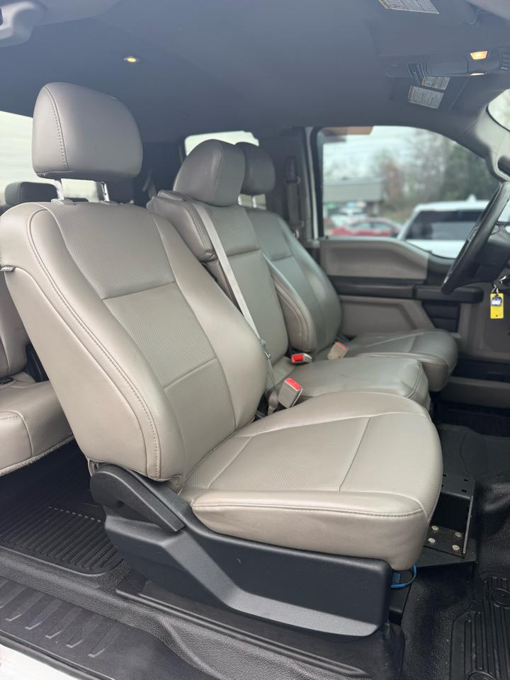 Ford Super Duty F-350 SRW Lariat 4WD SuperCab 8' Box 2017