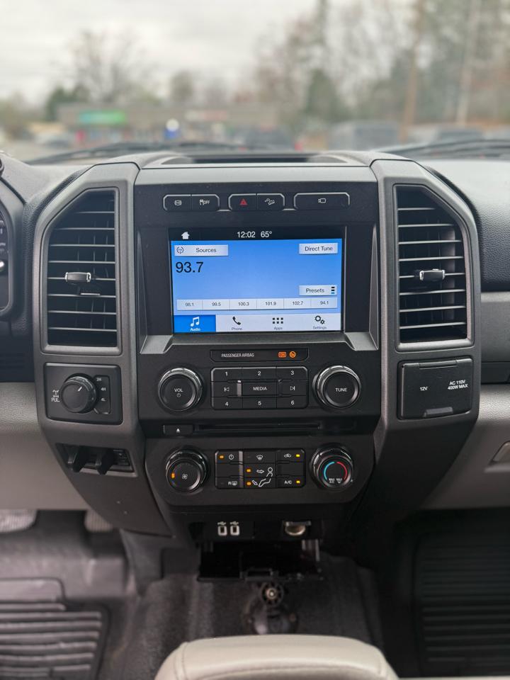 Ford Super Duty F-350 SRW Lariat 4WD SuperCab 8' Box 2017