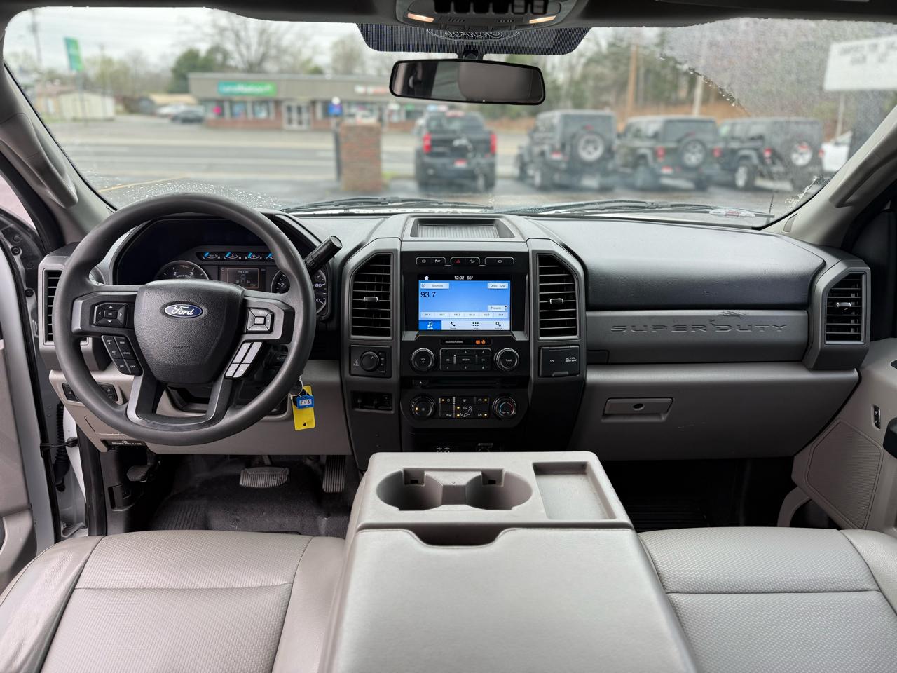 Ford Super Duty F-350 SRW Lariat 4WD SuperCab 8' Box 2017