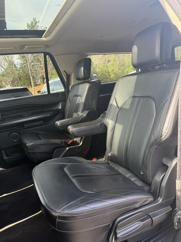 Used Car 2021 Ford Expedition Max  Platinum 4x4 For Sale Under $35,000 In Dickson, Tennessee