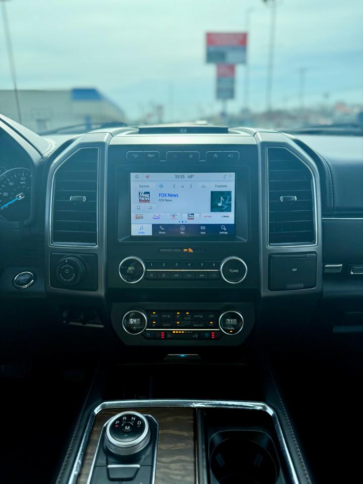 Used Car 2021 Ford Expedition Max  Platinum 4x4 For Sale Under $35,000 In Dickson, Tennessee