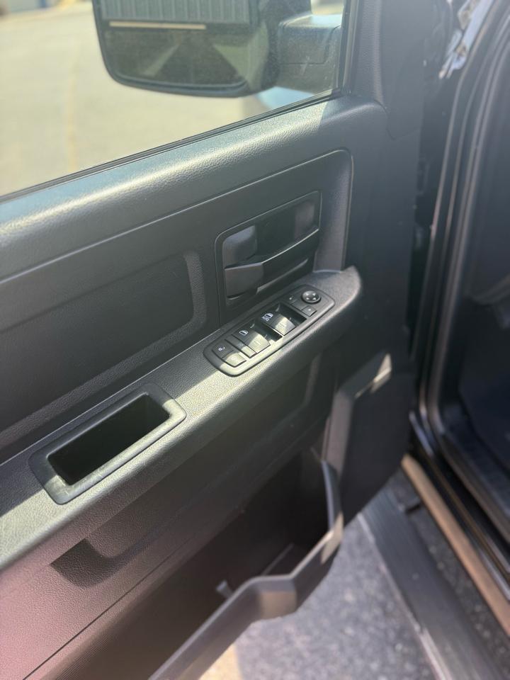 Used Car 2016 Ram 1500  4wd Crew Cab 140.5