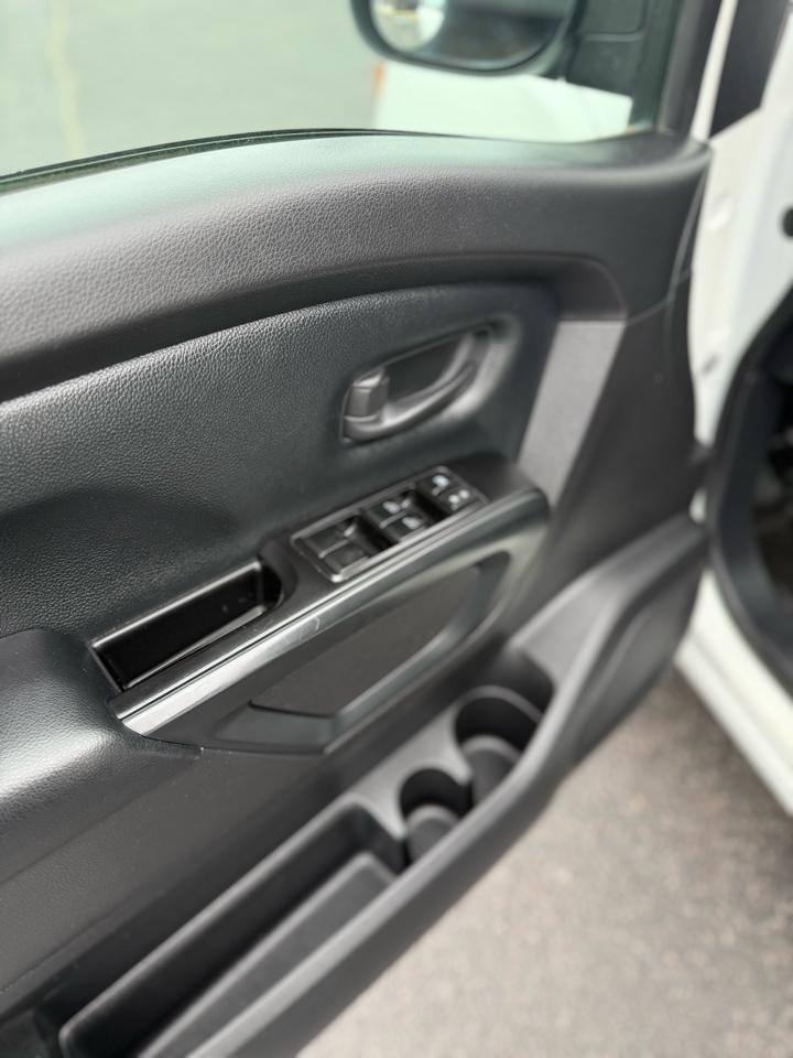 Used Car 2019 Nissan Titan  4x4 Crew Cab S For Sale Under $20,000 In Dickson, Tennessee